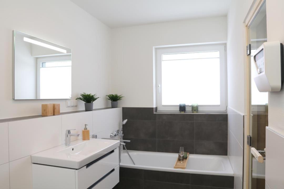 Diemelblick Acht - Ferienhaus Fuer 6 Personen Mit Sauna, Garten Und Dachterrasse Mit Panoramablick Heringhausen Buitenkant foto
